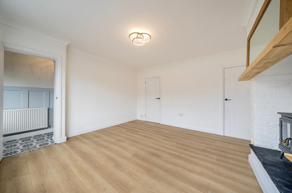 1359098-5-68de4f5...