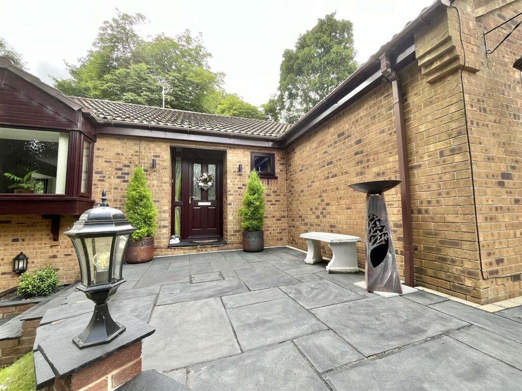 Gardens &amp; Patio Areas