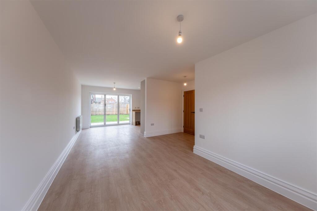 94 and 96 Pipers Lane-011.jpg