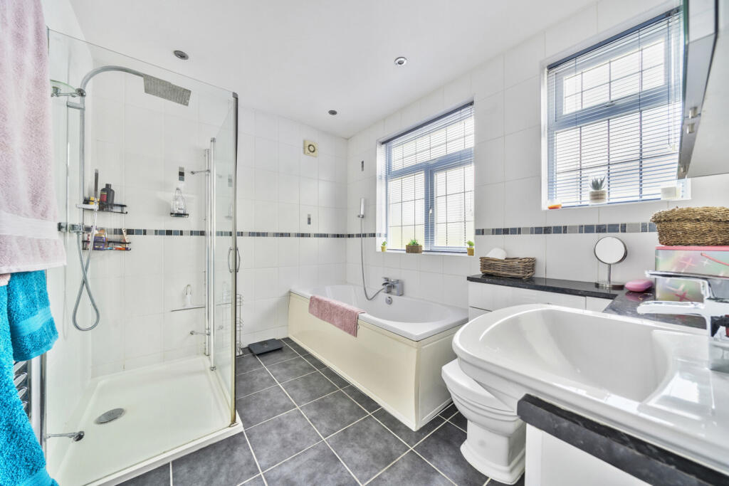 1320276-10-686c05...