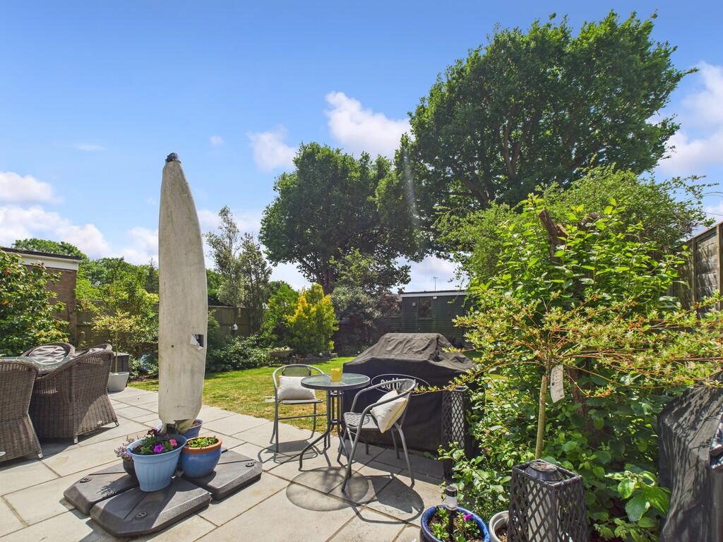 CAM05068G0-PR0028...