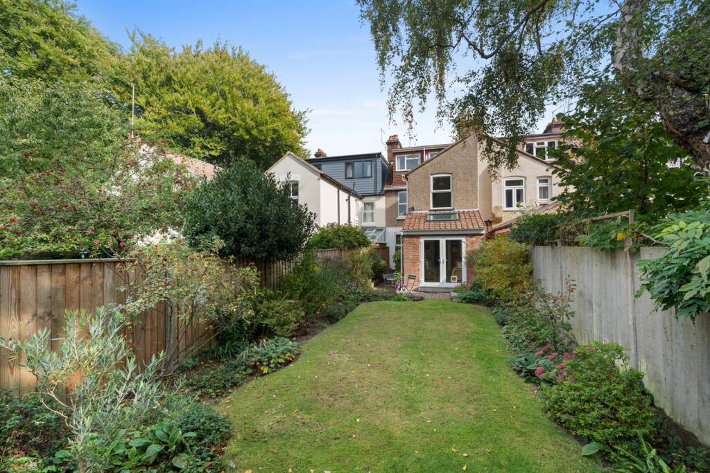 146 Glebe Road-004.JPG