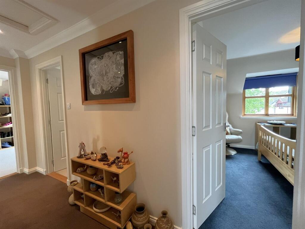 STAIRCASE &amp; LANDING