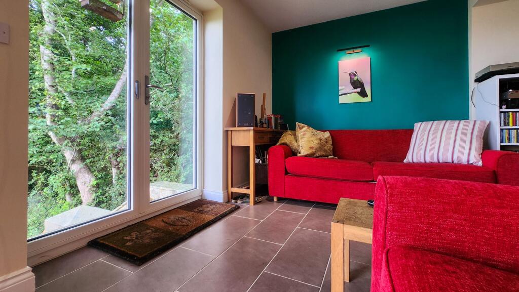 Coach House Cottage - Open Plan Snug