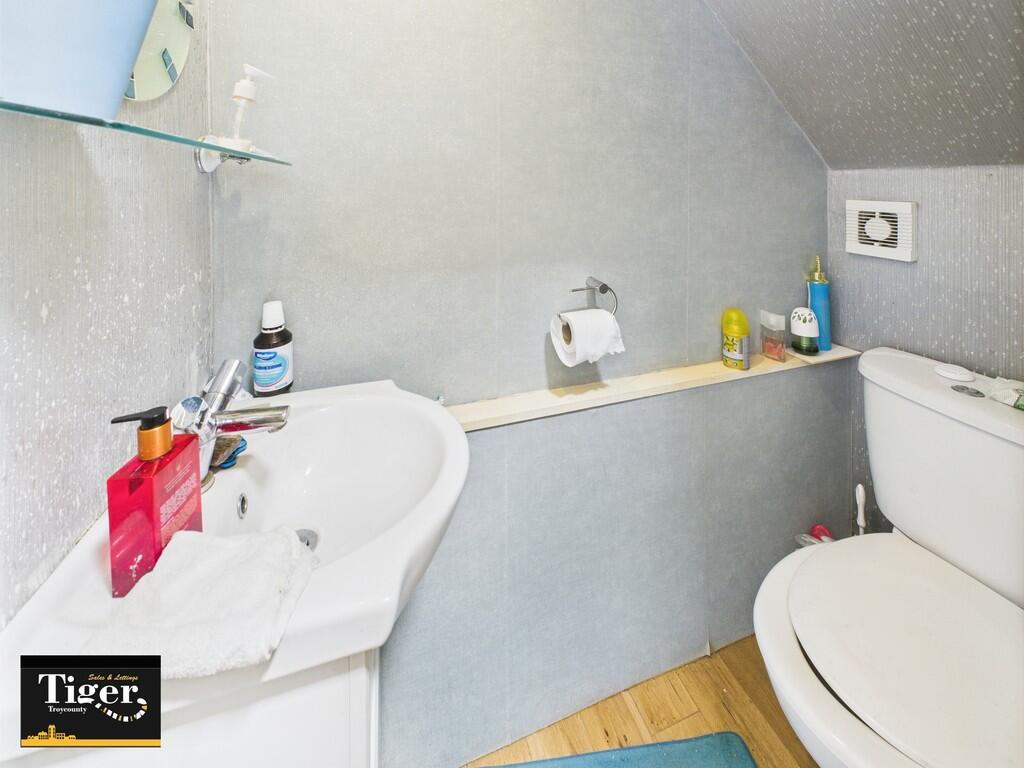 CAM02176G0-PR0662...