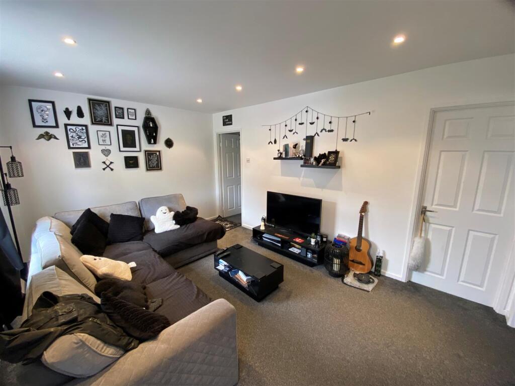 Lounge.jpg