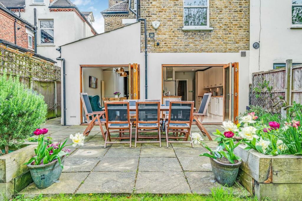 KFH-67_Hopton_Road-2