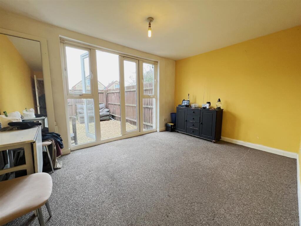 2 - One Bedroom Flat for Auction, Kingswood, Brist