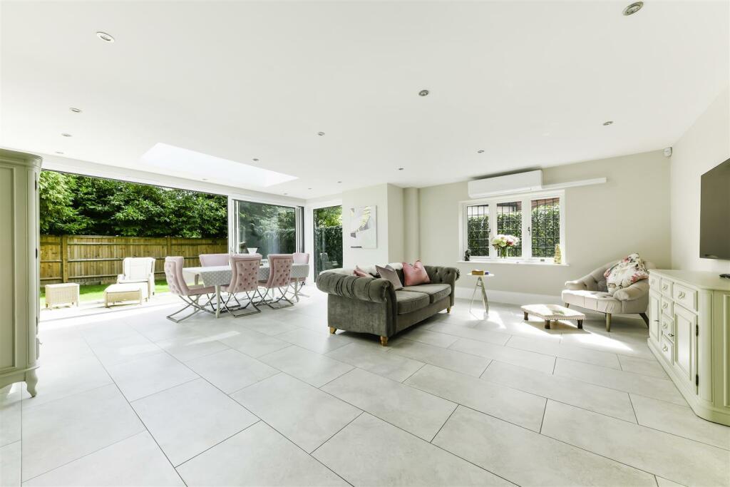 WOODBURY HOUSE- (12).jpg