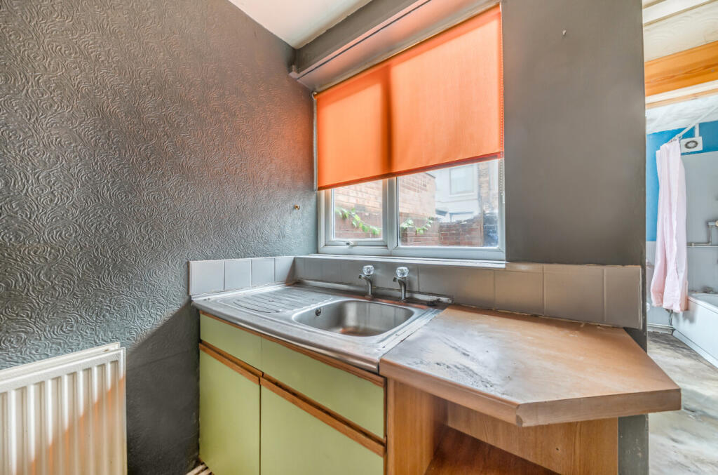 1393681-9-69414d0...