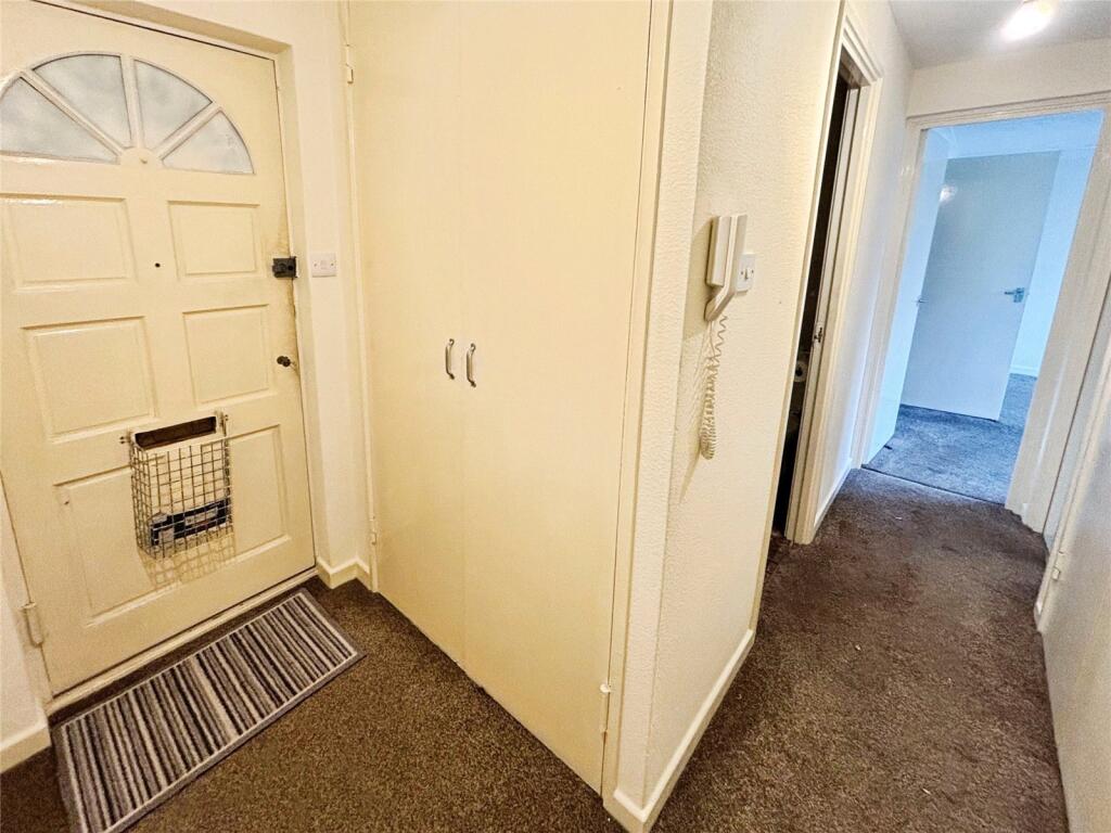 Ramsons Avenue, Conniburrow, Milton Keynes, Buckinghamshire, MK14