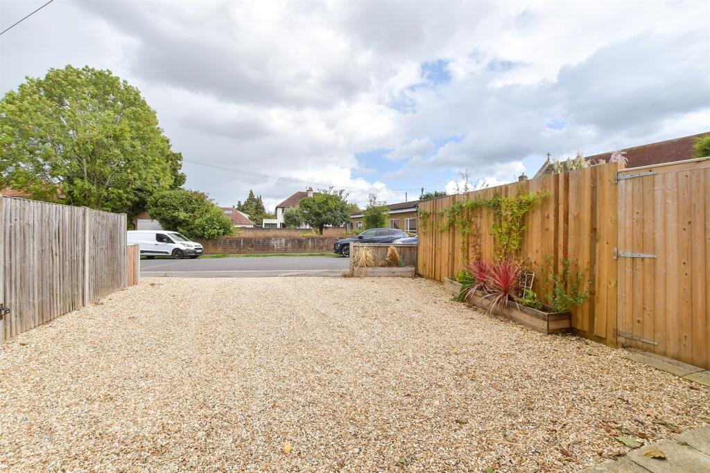 Driveway/Parking