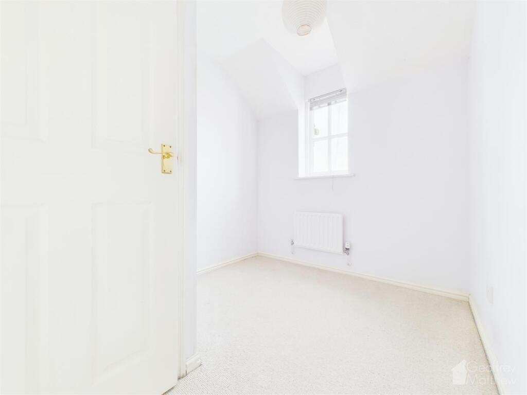 CAM02365G0-PR0064-STILL011 (5).jpg