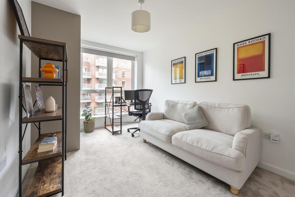 Clarkson Crescent, E17