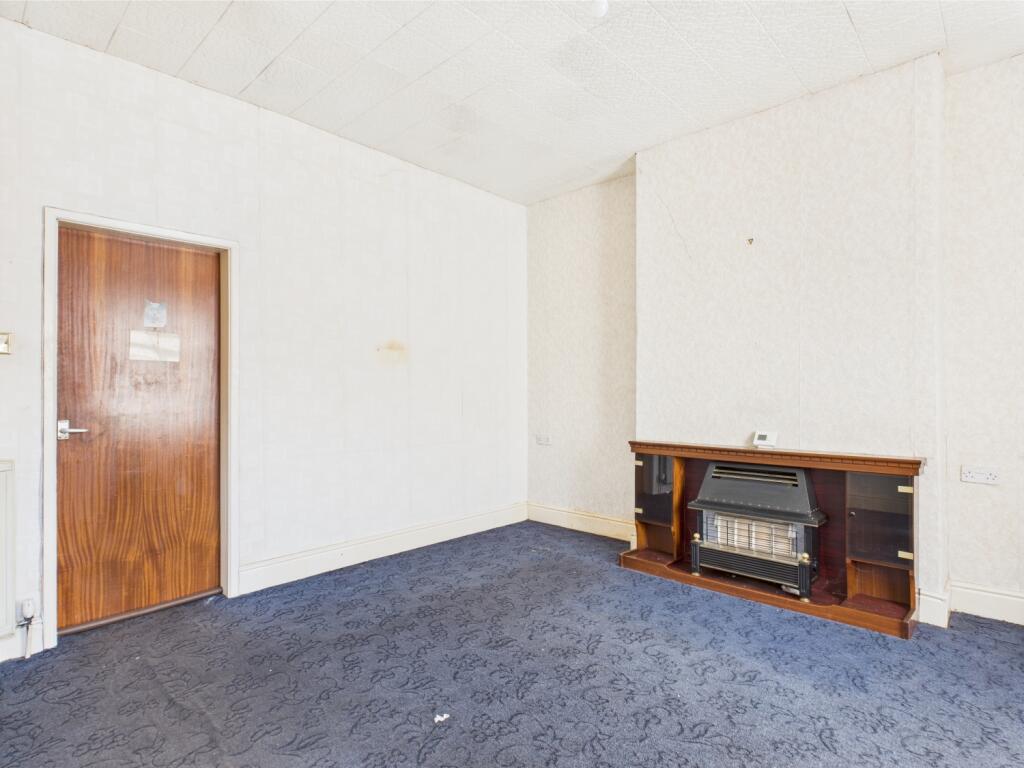 CAM03729G0-PR0050-STILL001