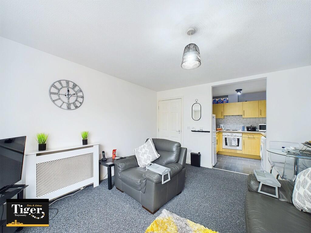 CAM02176G0-PR0488...