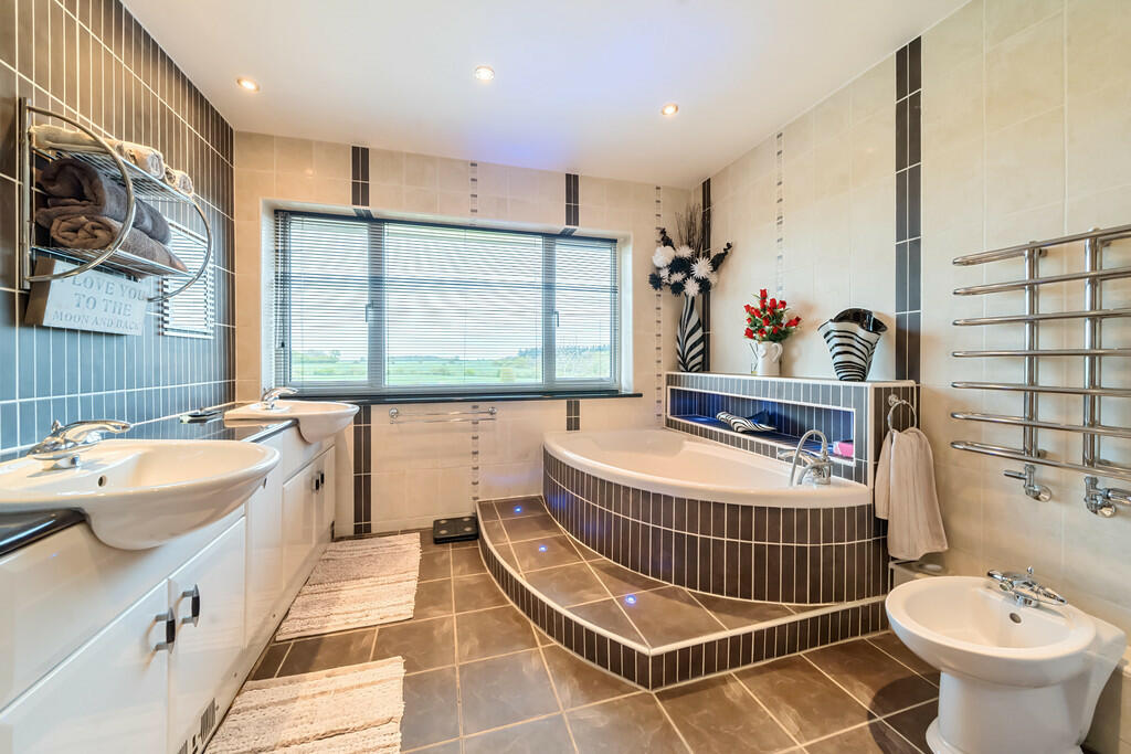 IMG_12217_12_larg...