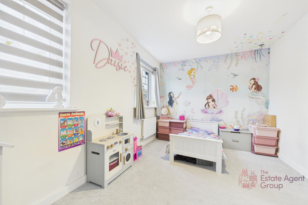 CAM02494G0-PR0053-STILL005