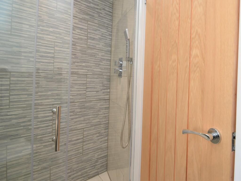 Shower Room (2)