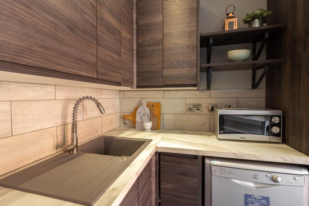 Kitchen-2-min.jpg