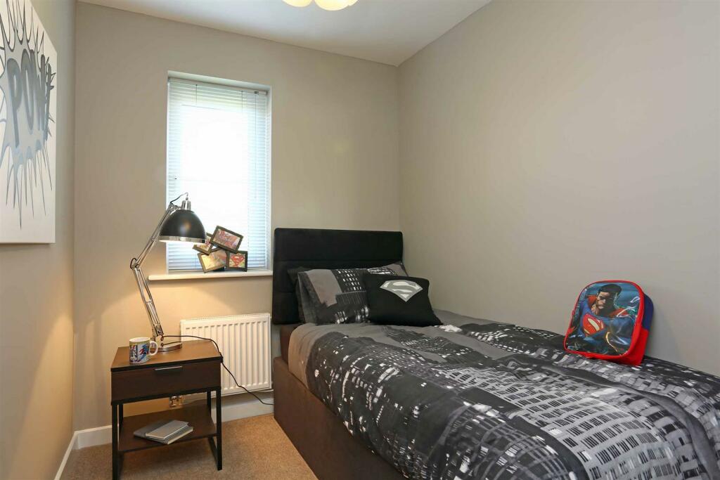 Second bedroom