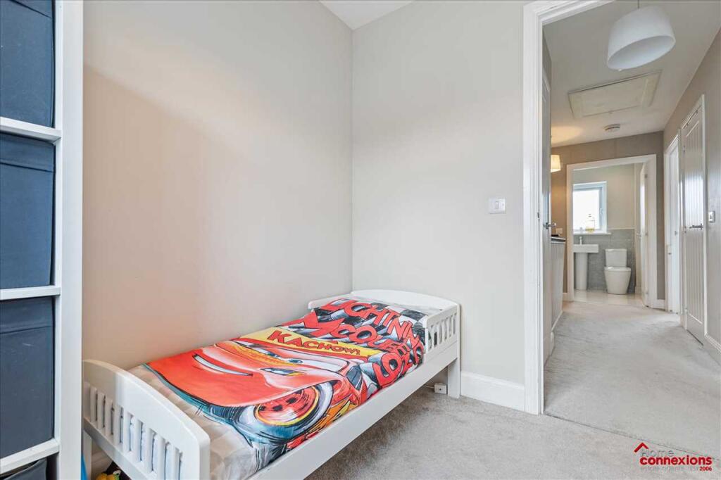 Bedroom Three (2)