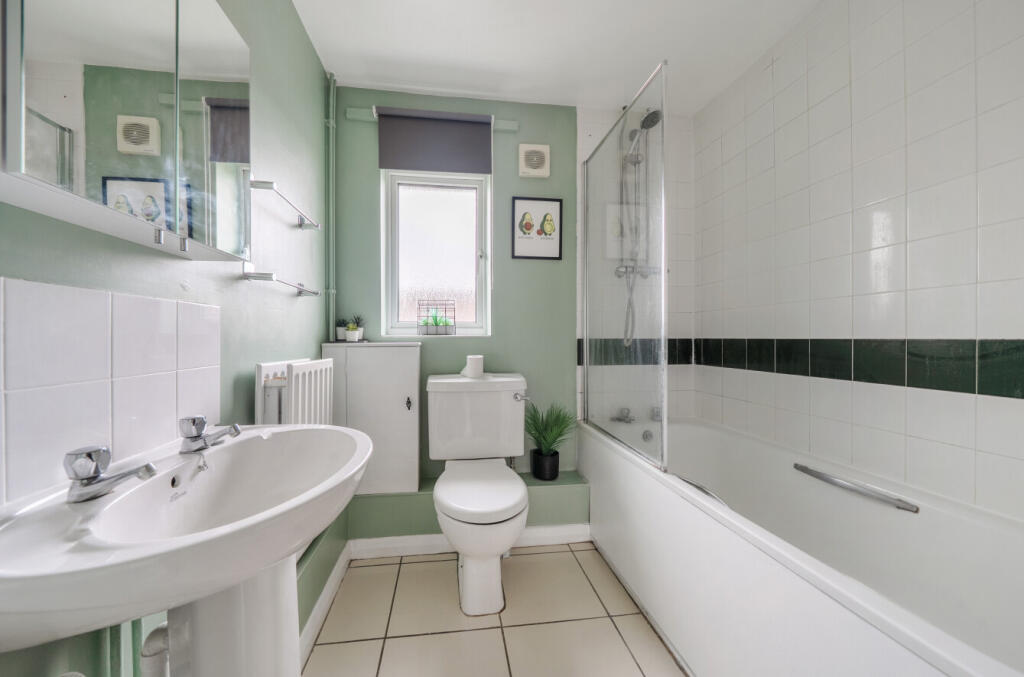 1320440-3-686787a...