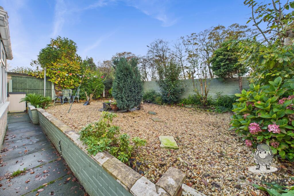 EweMove - Sutton Park Drive - 14