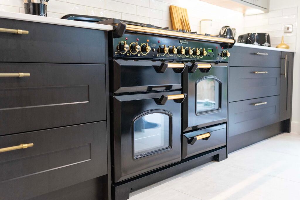 Open Plan Fitted Kitchen Dining Room