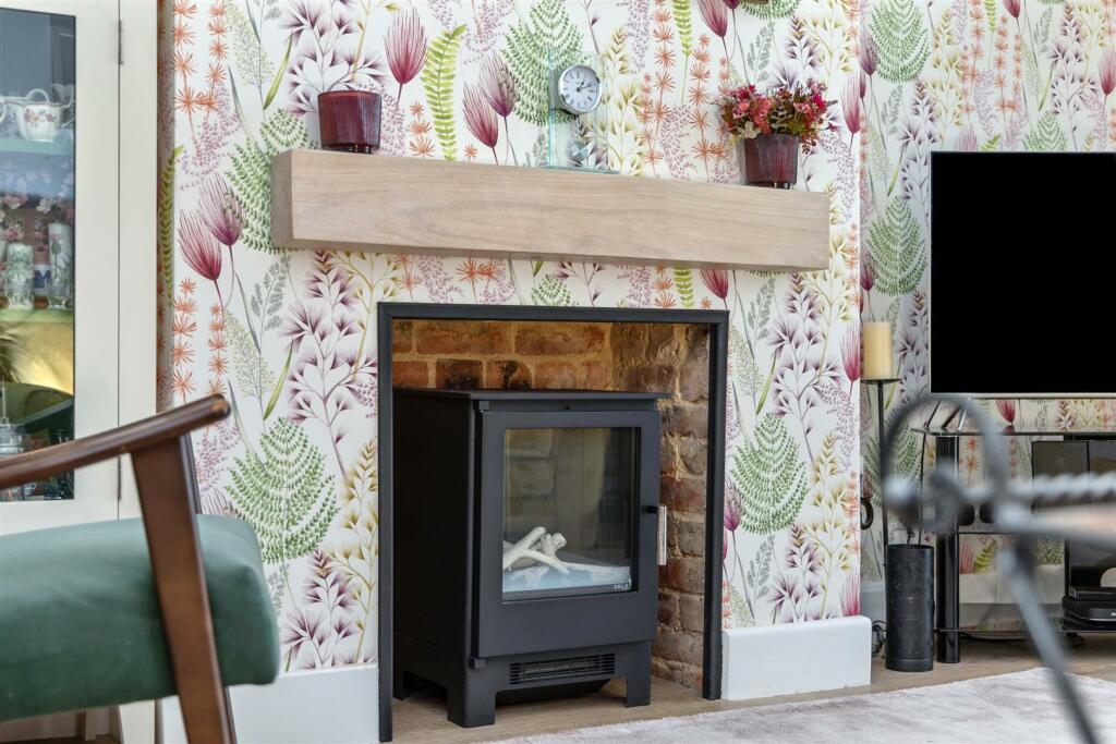 Fallowfield Crescent 60 LOG BURNER.jpeg