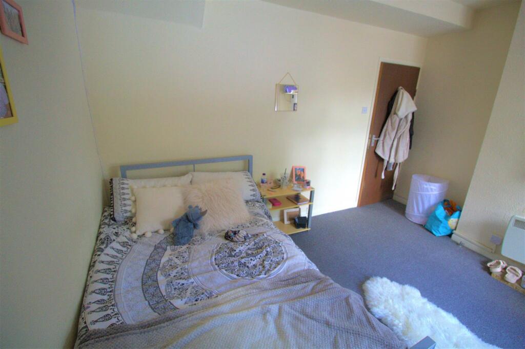 Bed 1