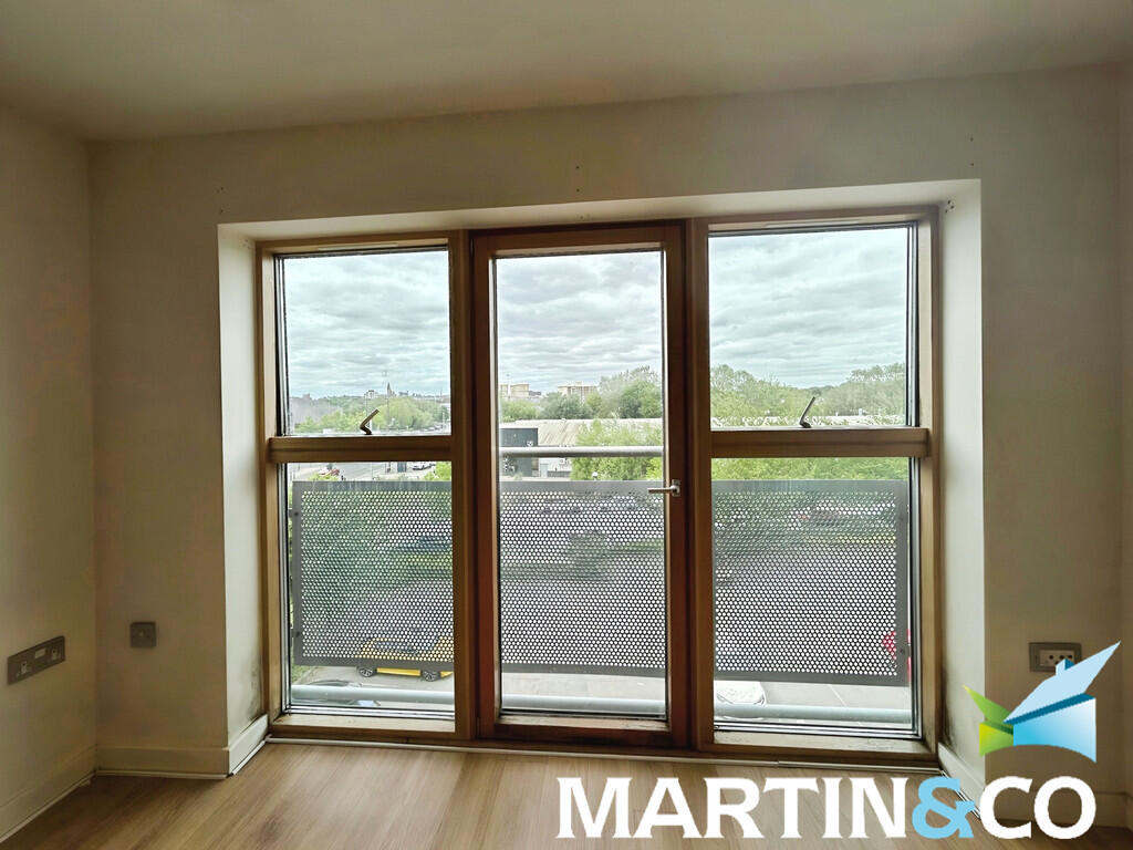 1b395646-IMG-2025...