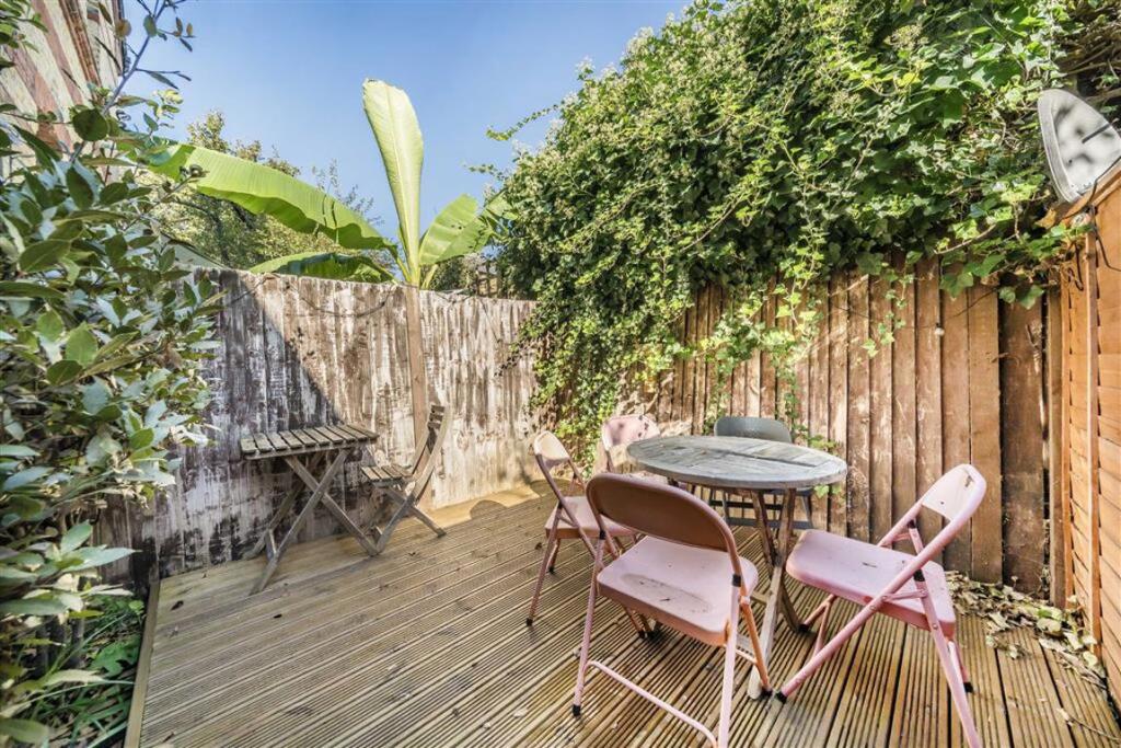 Rush Common Mews, Brixton Hill