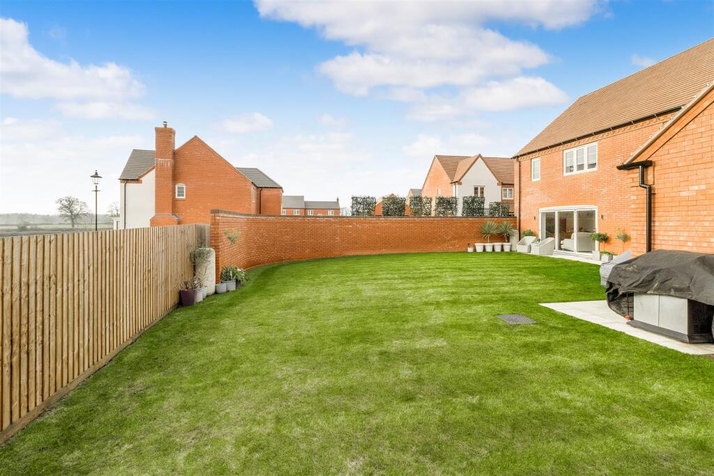 5 Wilson Close 032.jpg