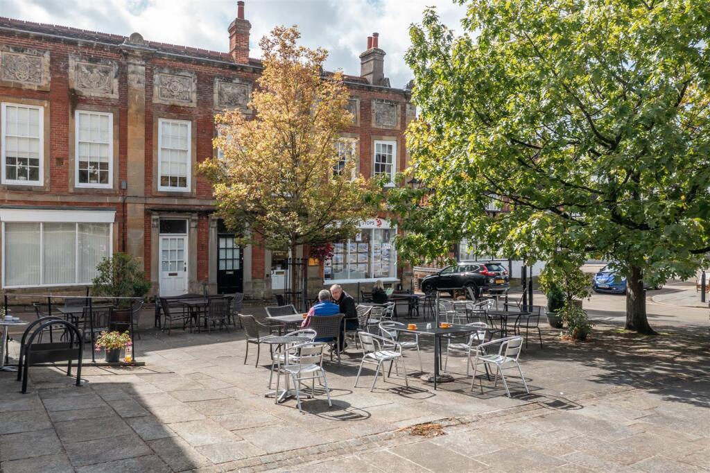 Courtyard aspect.jpg