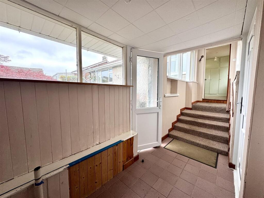 REAR LOBBY