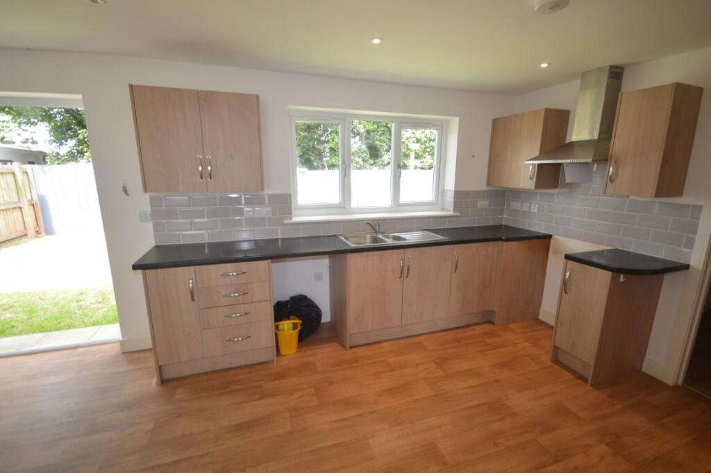 DSC_0047 (Medium).JPG