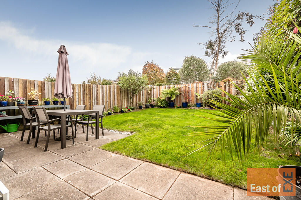 9 Holland Park - ...