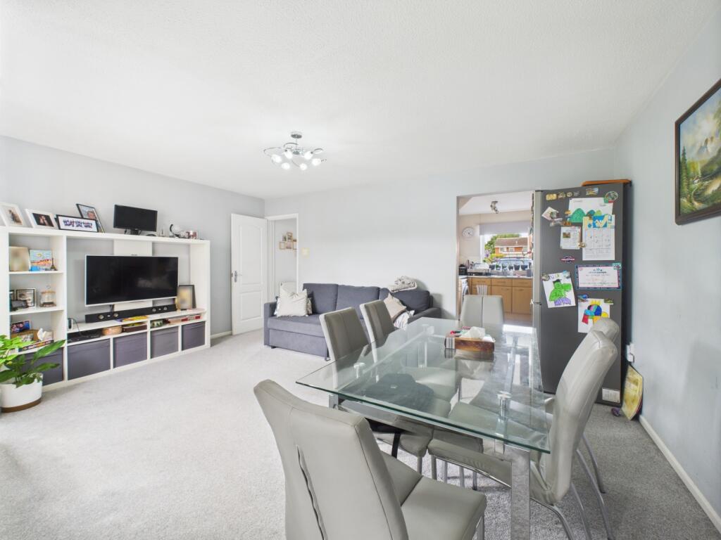 CAM01791G0-PR0183-STILL006