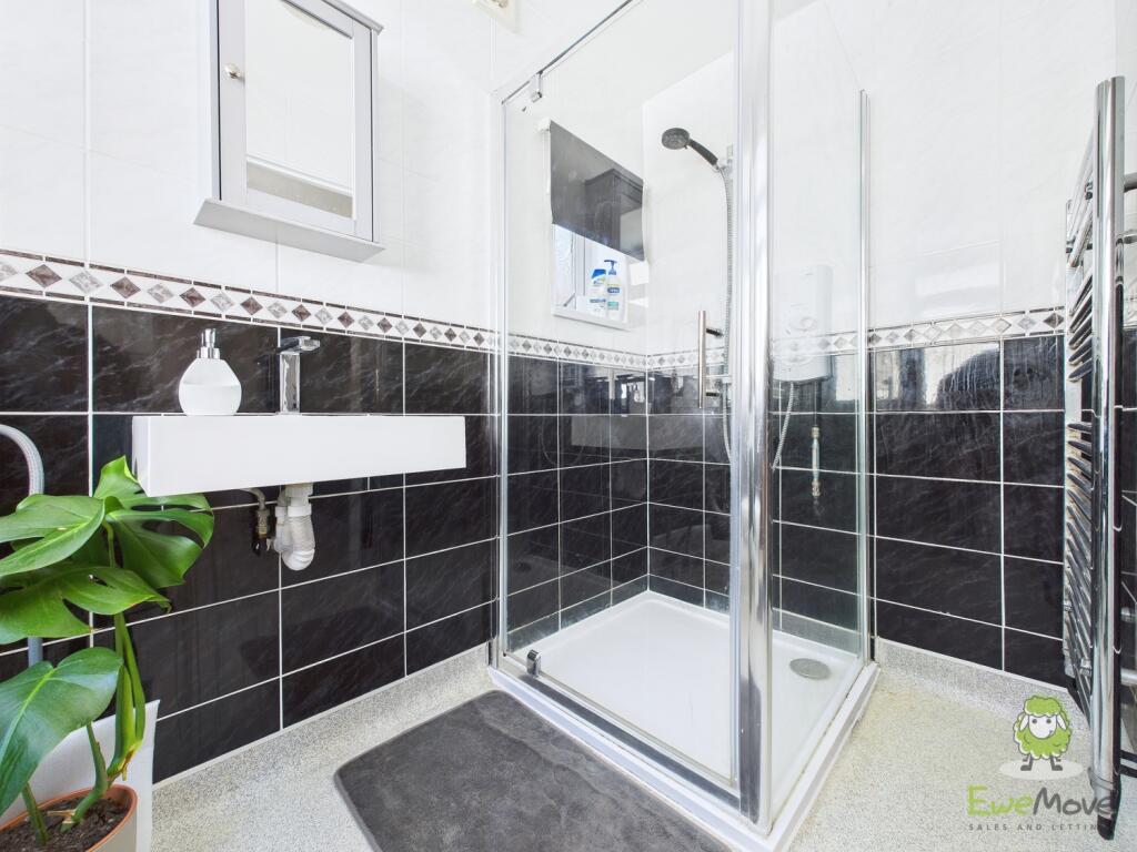 CAM01543G0-PR0145-STILL035