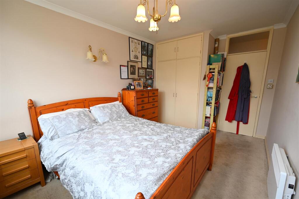 bed1.2.JPG