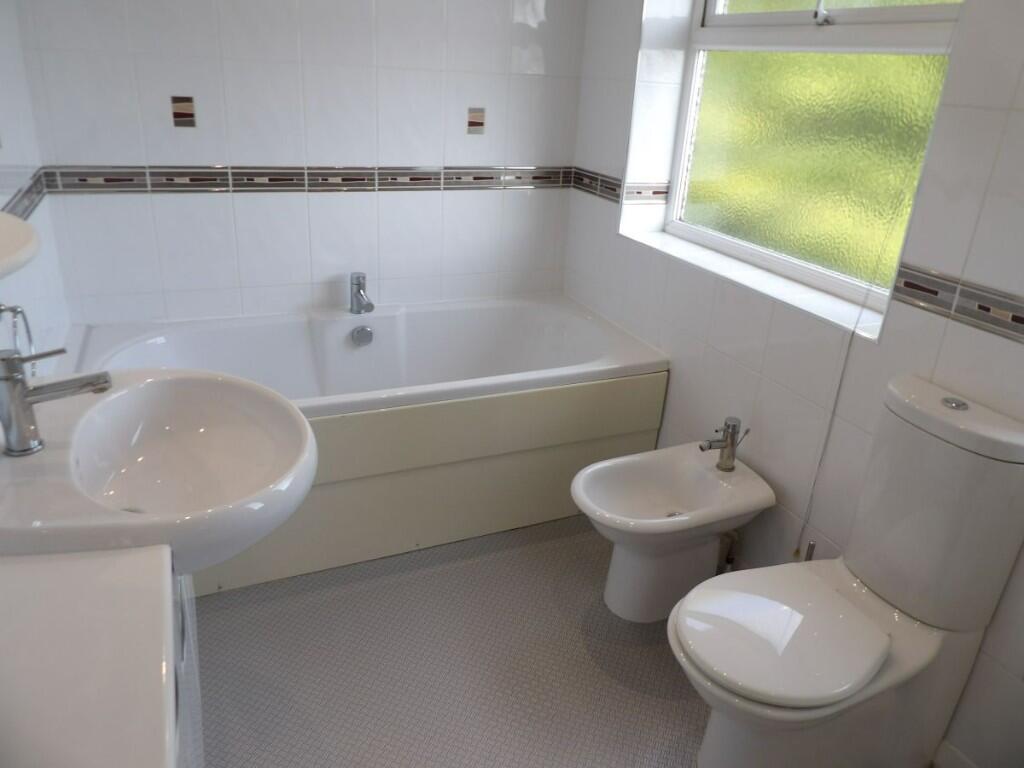 BATH &amp; SHOWER ROOM