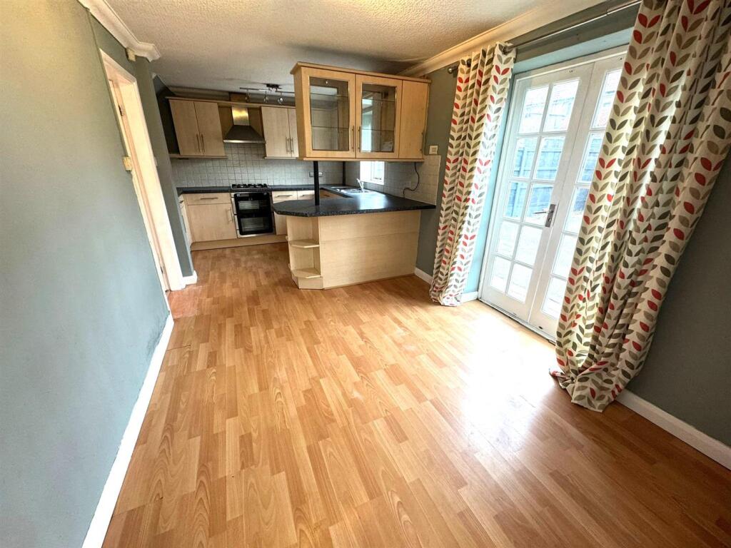 PHOTO-2025-08-18-15-31-57 1.jpg