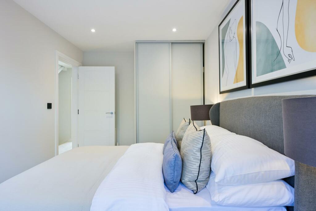 Top-End Wardrobes