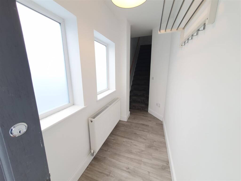 WB Lettings 21B Old Newtown Road Newbyrt RG14 2 be