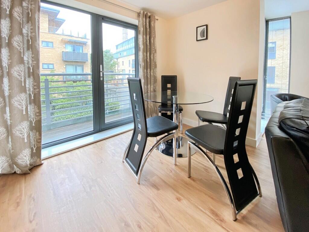 6b077916-IMG_2370...