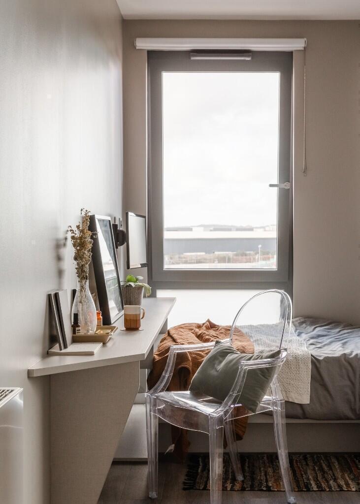 Old Oak Lane, London, NW10