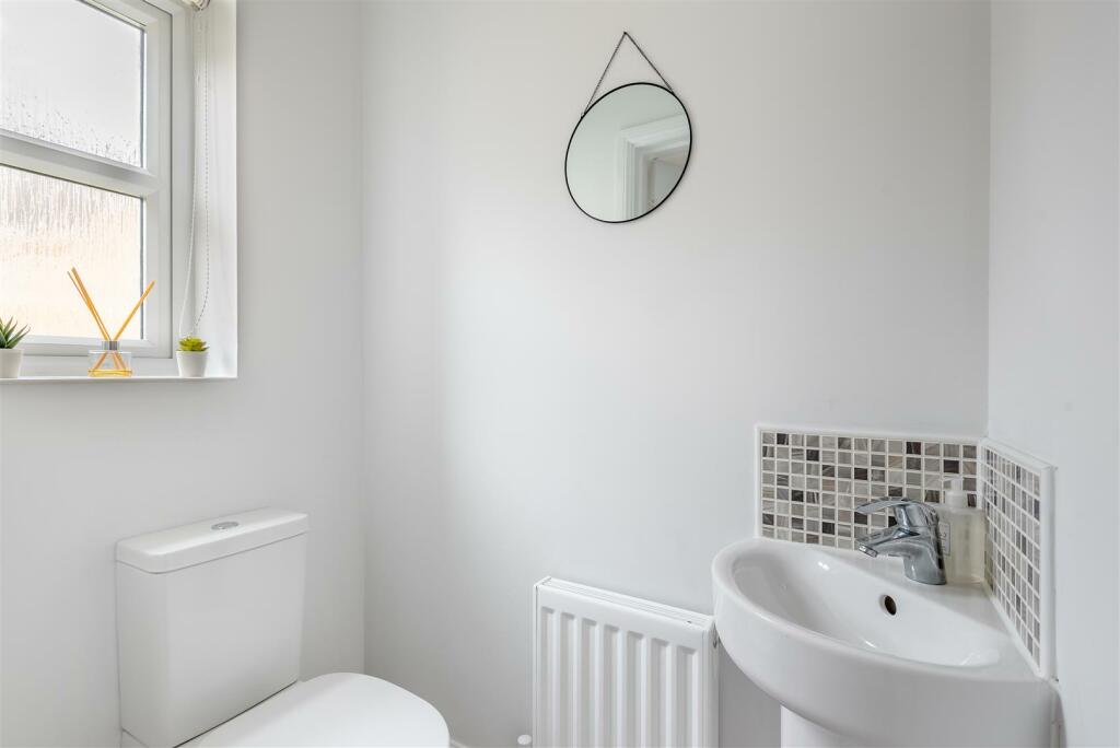 8588285-interior19.jpg