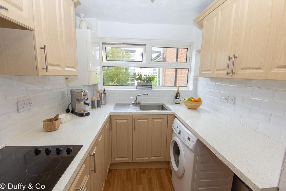 8 Tennyson Ct (14 of 15).jpg