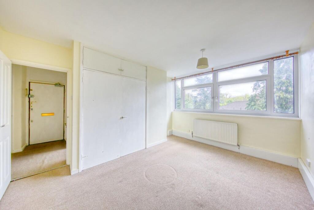 3_cotman_close_westleigh_avenue_image2_19537_4.jpg